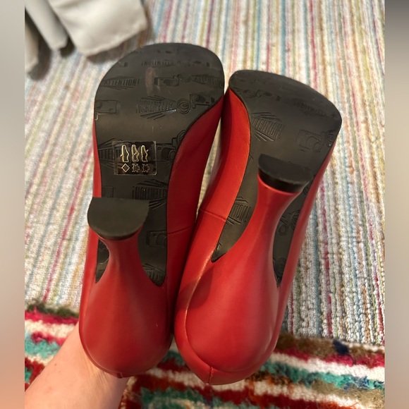 Fluevog NWOB Attentions Paris red/rose leather platform pump - 8.5 - Picture 12 of 15